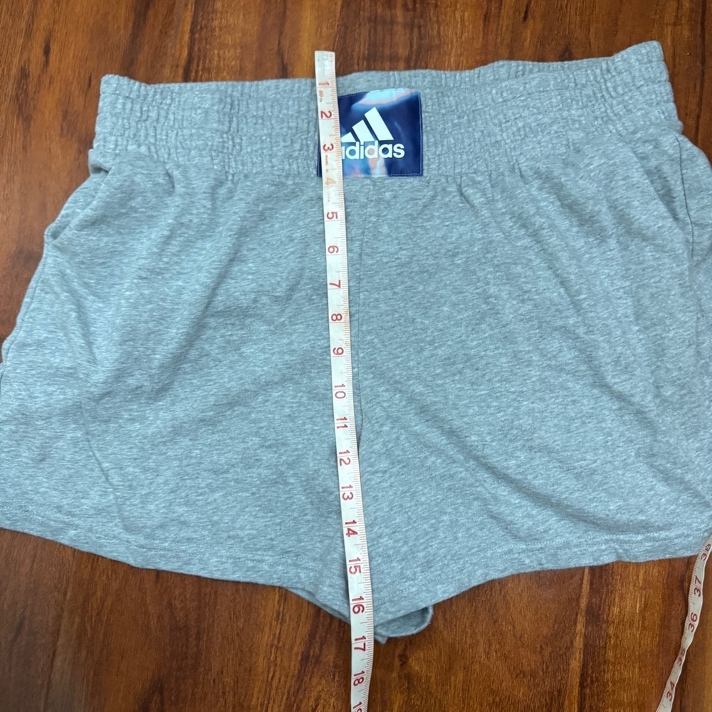 Adidas Vintage Shorts Size XL - Picture 6 of 7